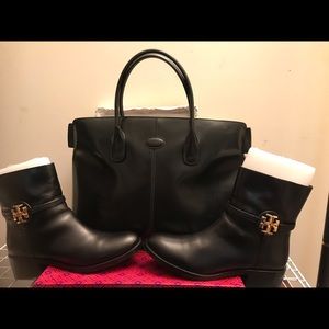 Large black TOD’S wallet